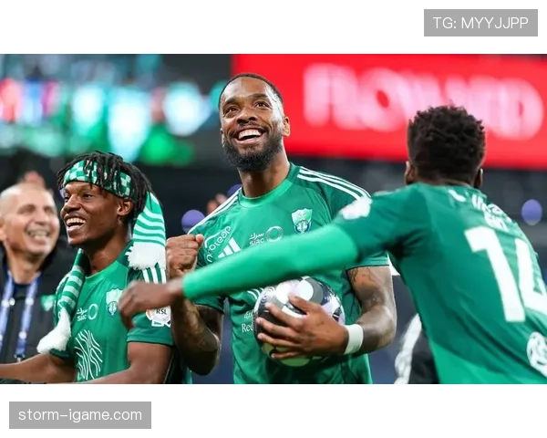 阿德耶米足球潜力引发多队关注，状态持续提升值得期待