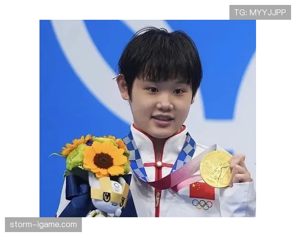 谁能想到张家齐私下居然是个购物狂，球场上的严肃全都藏起来了？